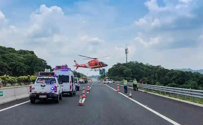 灵寿高速公路汽车救援案例